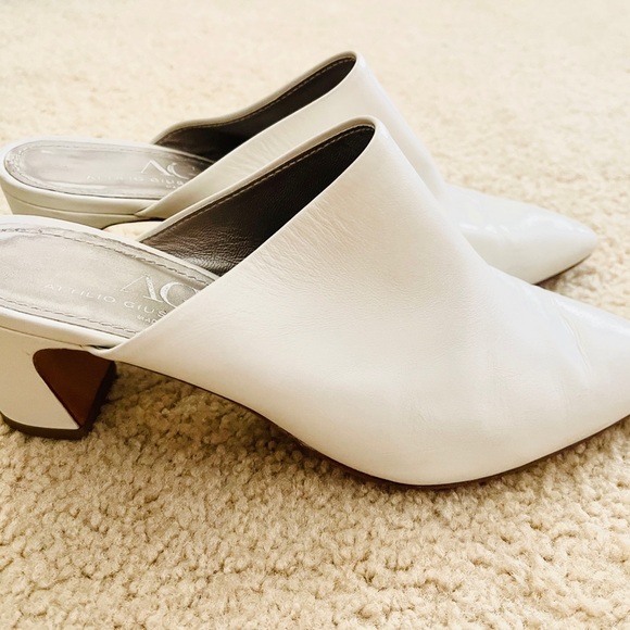 AGL Mule Heels Women size (9) 39.5 Off White Leather Pointed Toe Slide Shoes - Picture 3 of 9